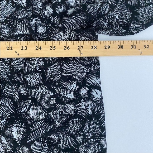 Catherines Asymmetrical Split Hem Tunic, 3X 26W-28W, black & white print - Picture 4 of 5